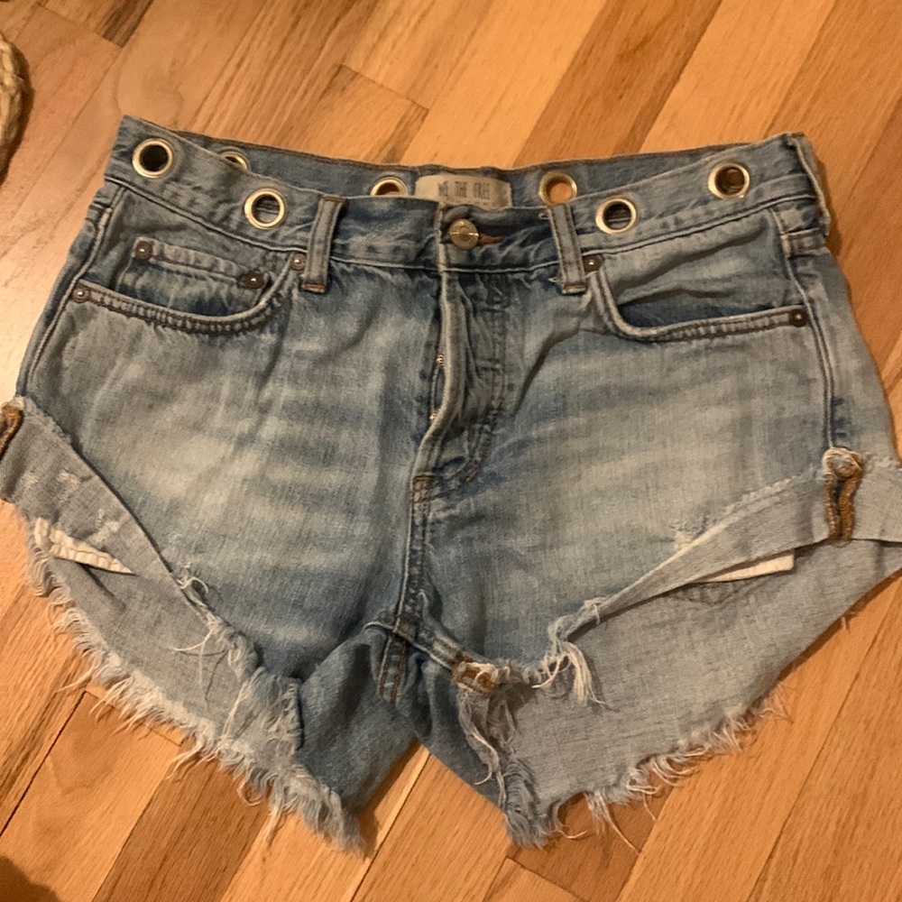 Super cute free people shorts with belt rings